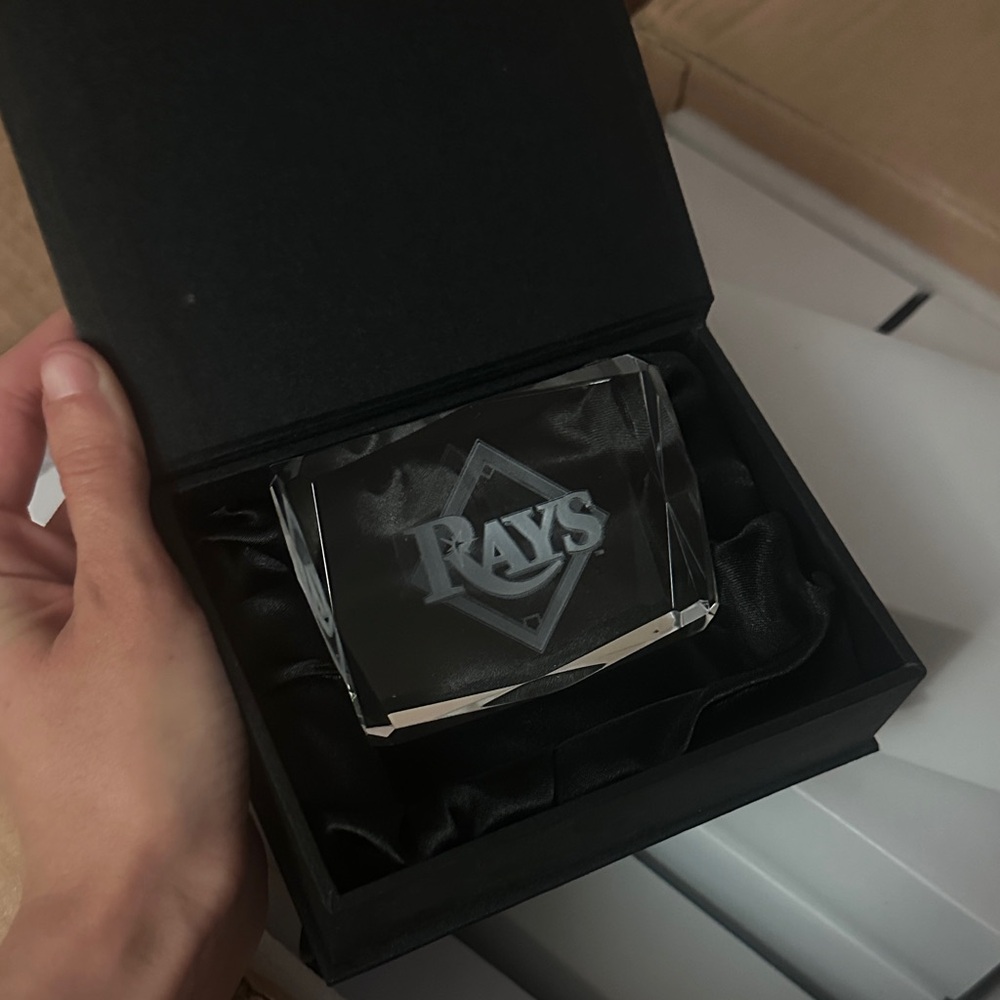 TAMPA BAY RAYS MVP Crystal MLB Logo Desk Paper Weight ⚾️